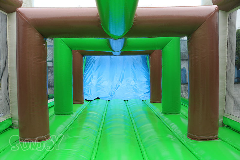 military obstacle course beam tunnel
